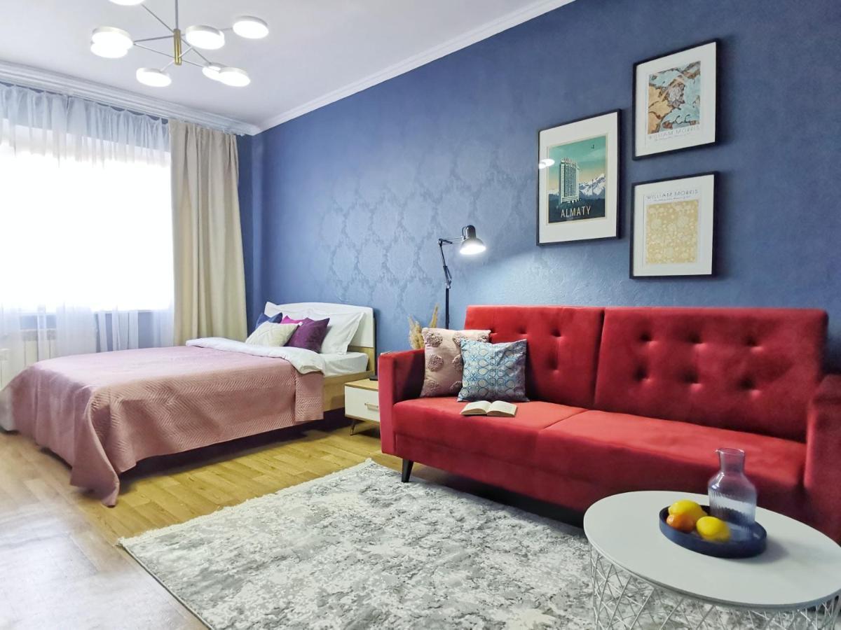 Ferienwohnung Квартира Коктобе С Видом На Горы Almaty Exterior foto