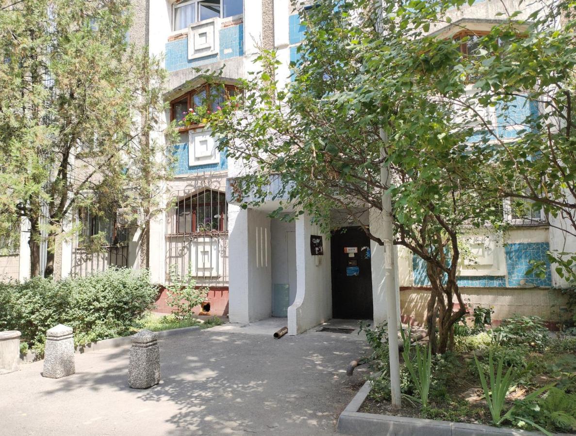 Ferienwohnung Квартира Коктобе С Видом На Горы Almaty Exterior foto